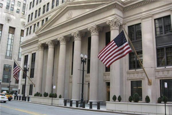 متأثرة بقرار الفيدرالي الأمريكي.. البنوك المركزية العربية ترفع سعر الفائدة