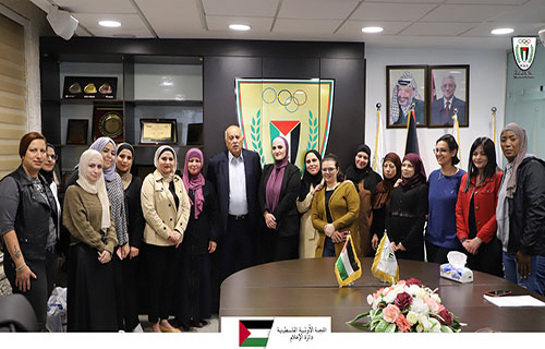 الفريق الرجوب يكرّم العاملات في اللجنة الأولمبية والكشافة