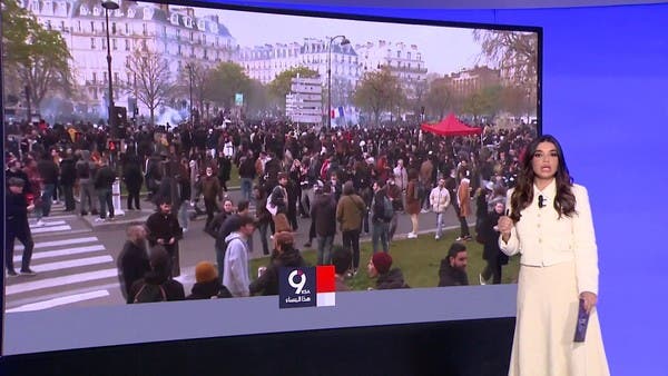 رغم الاحتجاجات.. ماكرون متمسك بموقفه حول قانون التقاع