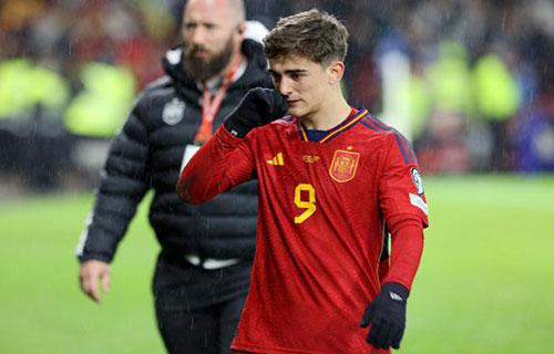 “جافي” يثير الأزمات في منتخب إسبانيا