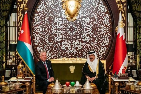 العاهلان البحريني والأردني يعقدان جلسة مباحثات رسمية في المنامة