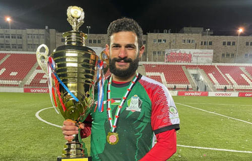 أبو خميس .. موسم استثنائي أثمر عن لقبين