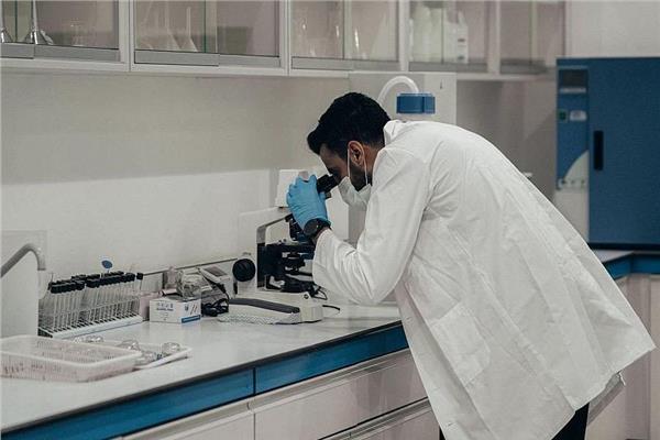 اختبار ٣٠٠ عينة من ماء زمزم يوميًا بالمسجد الحرام خلال شهر رمضان