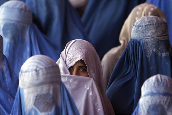«التعاون الإسلامي» تعرب عن قلقها بسبب القيود على عمل المرأة بأفغانستان