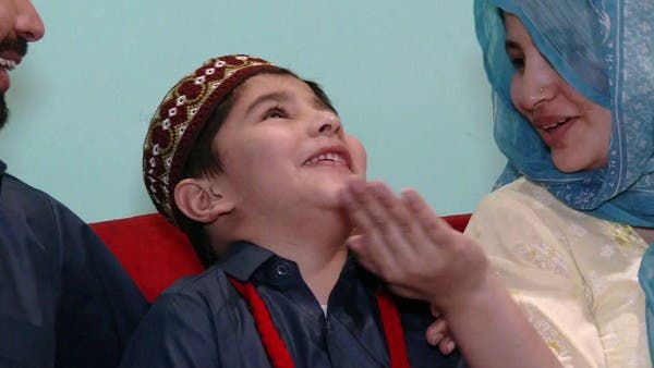 العربية بحفلة “روزه كوشاي” مع الأسر الباكستانية التي إحتفت بصيام طفلها لأول مرة