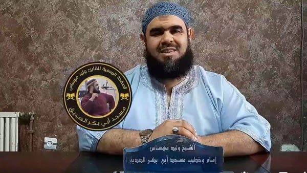 شاهد أول تعليق للإمام الجزائري عن حادثة القطة التي تصدرت الترند