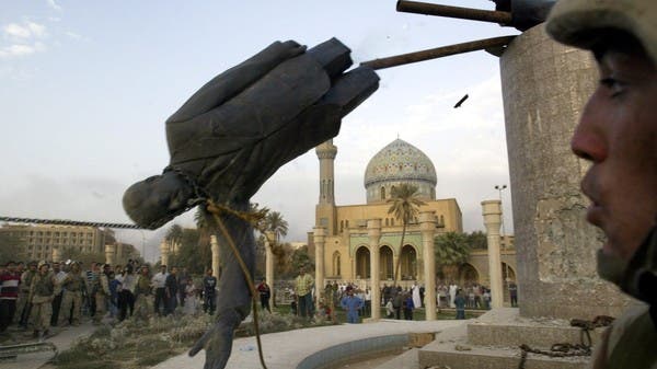 مشهد لا ينساه العراق.. ماذا حل بتمثال صدام حسين ومن اشتراه؟