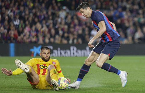 برشلونة العقيم هجومياً يتعرقل بتعادل أبيض أمام جيرونا