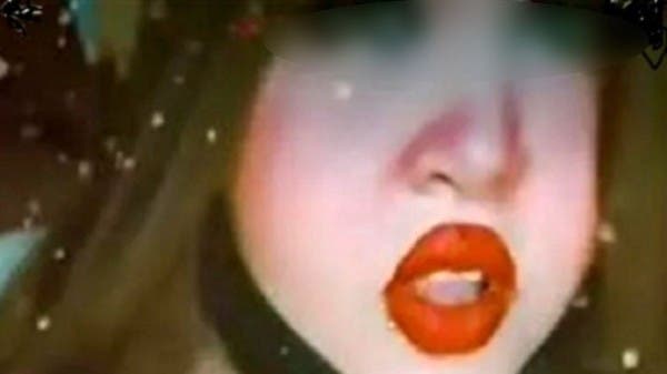 مصر تعتقل “تيك توكر” تبث بقناتها مقاطع فيديو تشيع الفسق والفجور