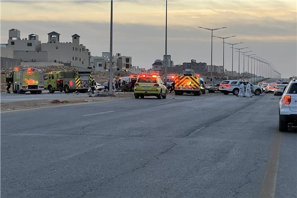 سقوط حافلة بجسر بالرياض .. ووفاة شخص