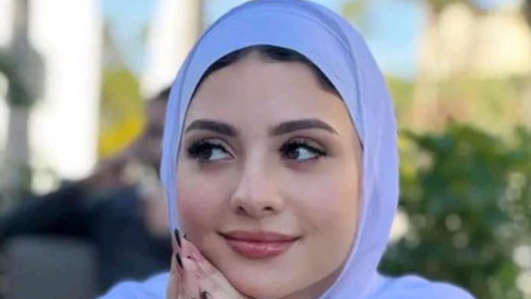 بلوغر مصر التي فقدت بصرها تبكي بحرقة بعد تهديد من أقرب الناس