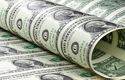 الدولار يواصل خسائره للأسبوع الخامس مع توقعات وقف رفع الفائدة