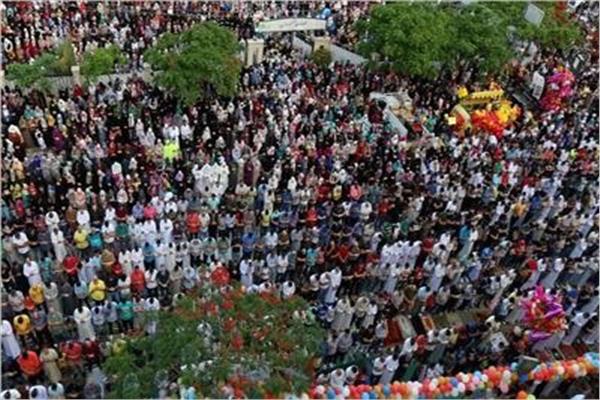 معهد البحوث الفلكية يحسم الجدل موعد عيد الفطر 