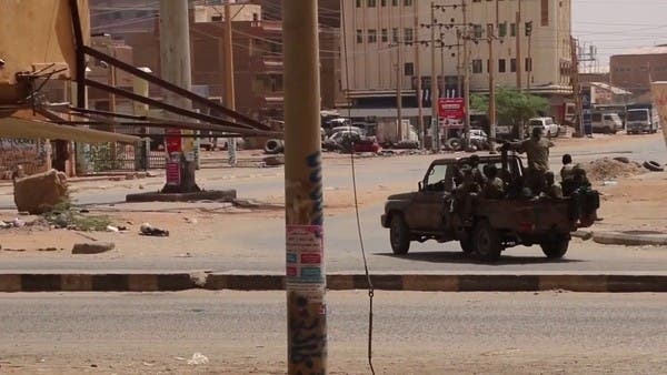 بصور وفيديوهات مفبركة.. معركة مشتعلة على التواصل بين الجيش السوداني والدعم السريع