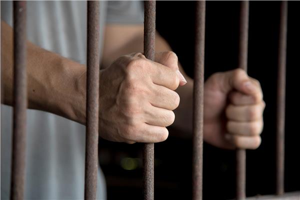 إعلام: هروب 4 سجناء من أحد السجون اللبنانية عن طريق حفرة