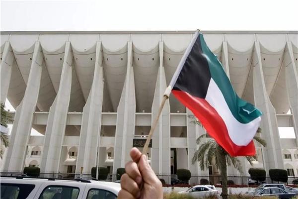 الخارجية الكويتية تعلن إجلاء مواطنيها العالقين بالسودان إلى جدة