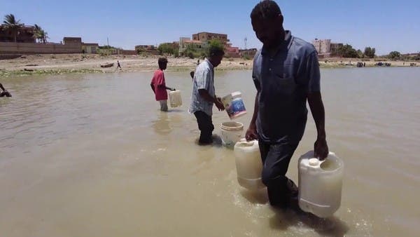أزمة في مياه الشرب في السودان.. ولا خيار إلا المعكرة