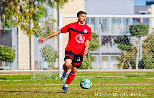 الخدمات الرفحي يتمسك بعودة المدافع “النمس الصغير” لعرين “الأخضر”