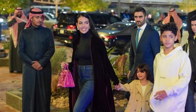 رونالدو مُنزعج من تصرفات شريكته جورجينا في السعودية