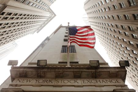 مؤشرات الأسهم في الولايات المتحدة ارتفعت؛ مؤشر داو جونز الصناعي صعد نحو 0.80%