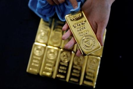 الذهب تحت مطرقة الفيدرالي.. هل وصل إلى ذروة ارتفاعاته؟