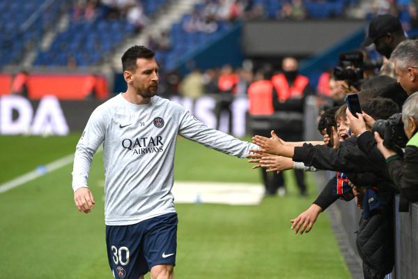 رئيس نادي الهلال السعودي يرفض التعليق على إمكانية استقدام ميسي