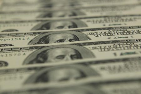 المجال مفتوح أمام الدولار للعودة للقمة