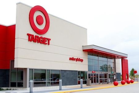 أرباح عملاق التجزئة الأمريكي تصدر..حركة ضعيفة وإشارات سلبية