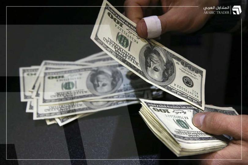 الدولار يصعد لأعلى مستوياته منذ شهرين ونصف، فلماذا؟