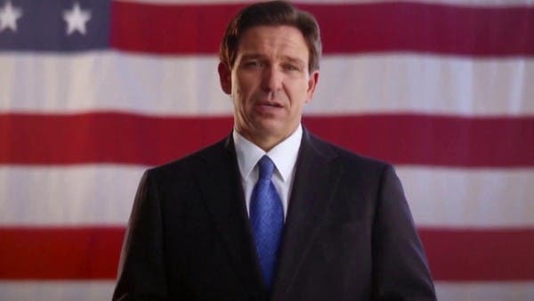 لهذا السبب يواجه ديسانتيس موجة سخرية واسعة من منافسيه بايدن وترمب