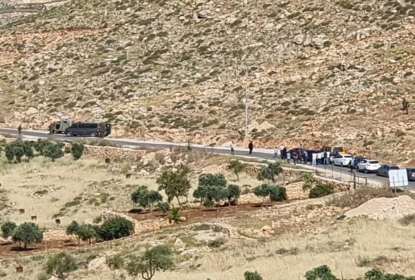 الاحتلال يواصل إغلاق المغير-الحياة الجديدة