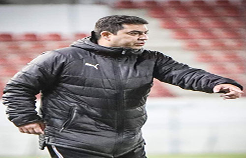 إدارة نادي أهلي الخليل تتعاقد مع المدرب فراس أبو رضوان