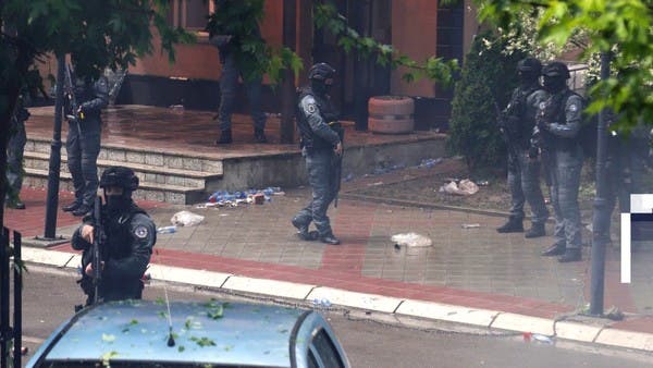 كوسوفو.. مواجهات عنيفة بين الشرطة ومواطنين من أصل صربي