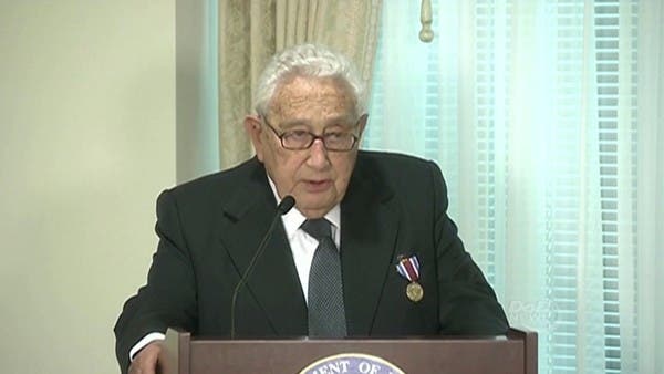 من هو ثعلب السياسة الأميركية العجوز هنري كسينجر الذي يحتفل بعامه الـ 100؟