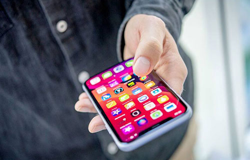 “آبل” تسهّل استخدام ذوي الاحتياجات الخاصة لأجهزتها