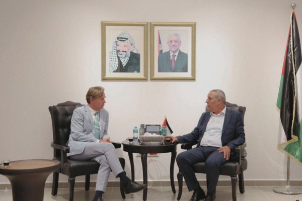 الشيخ يطلع ممثل الاتحاد الأوروبي على مجمل التطورات الفلسطينية-الحياة الجديدة