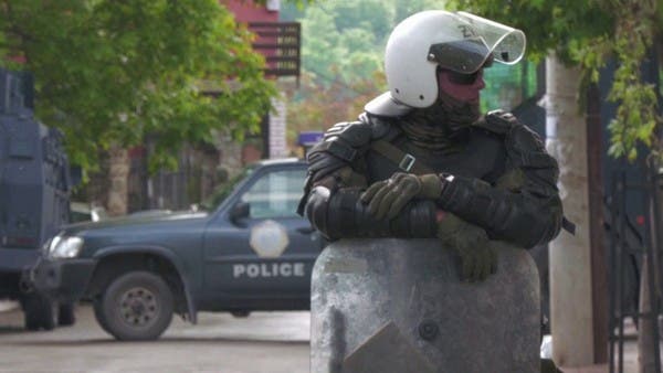 التصعيد مستمر.. الناتو يعلن نشر قوات إضافية في شمال كوسوفو