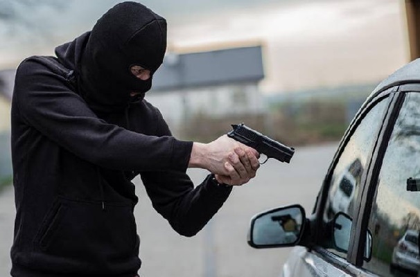 مجهولون يسرقون 4 كغم ذهب من صائغ مجوهرات في الخليل-الحياة الجديدة