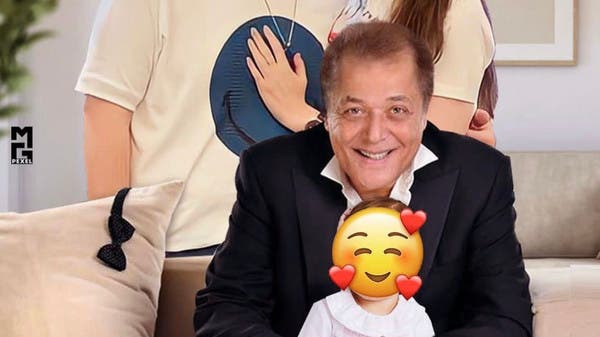 محمود عبد العزيز مع حفيدته التي ولدت بعد وفاته.. صورة تشعل التواصل
