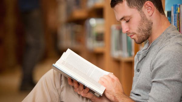 بينها تحدي نفسك فكرياً.. 10 عادات يومية ستغير حياتك