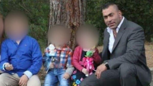 أمام أعين ابنه.. أفرغ رصاصه بزوجته وأمها ثم انتحر