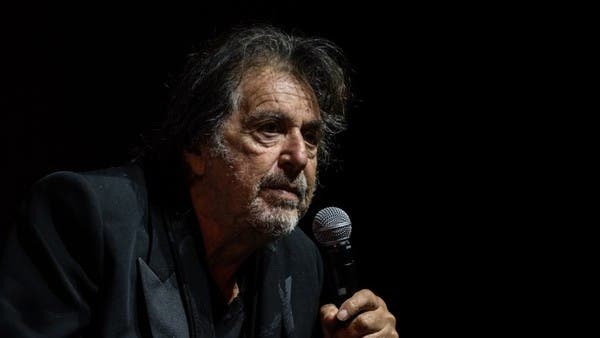 أول تعليق من آل باتشينو حول طفله المنتظر من صديقته الكويتية