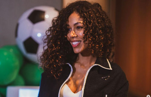 زوجة بنزيمة “كورا غوتييه” تتصدر محركات البحث والمنصات الالكترونية