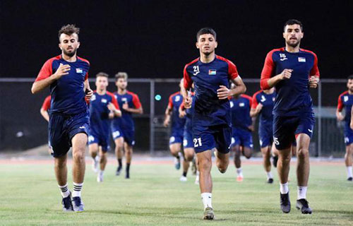 “الفدائي” يواجه نظيره السوري في مستهل مشواره اليوم