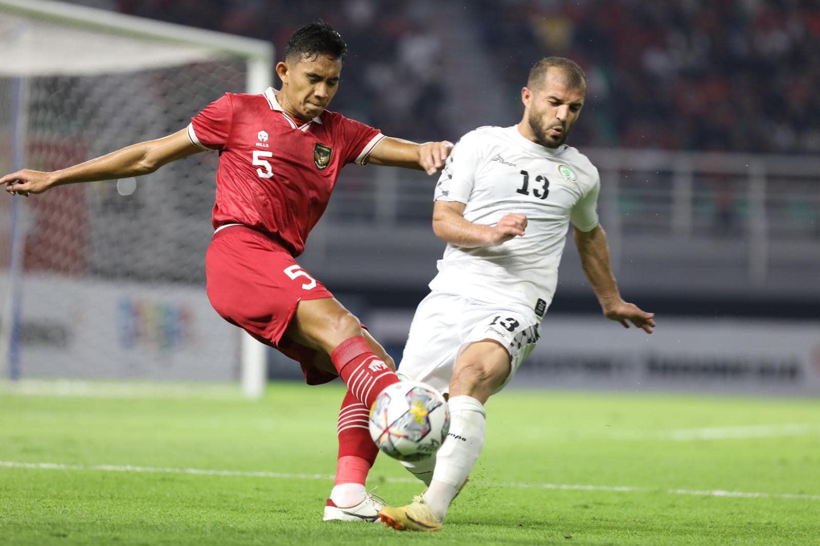 “الفدائي الكبير” يخرج بتعادل أبيض من أندونيسيا بعرض عادي