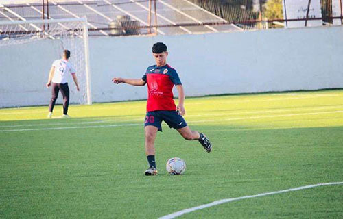 أحمد حمدان.. نجم واعد يُمني النفس بتمثيل الفدائي وتحقيق حلم الاحتراف