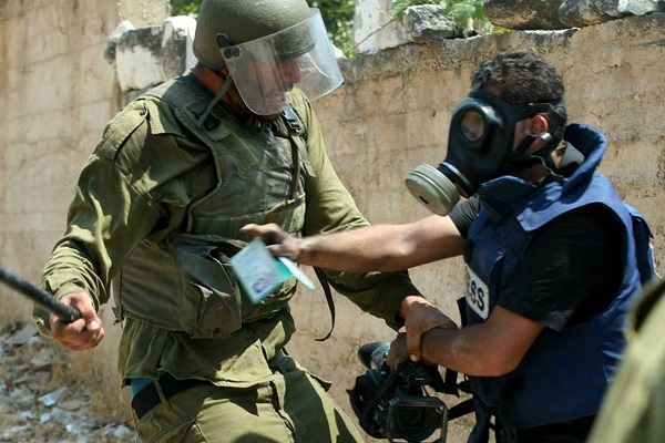 اتحاد الصحفيين العرب يؤكد تضامنه مع الصحفيين الفلسطينيين-الحياة الجديدة