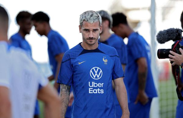 جريزمان لا ينوي التجاوب مع العروض السعودية