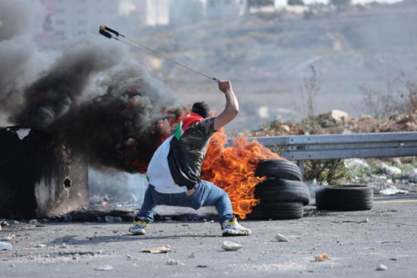 اندلاع مواجهات مع الاحتلال عند مدخل البيرة-الحياة الجديدة