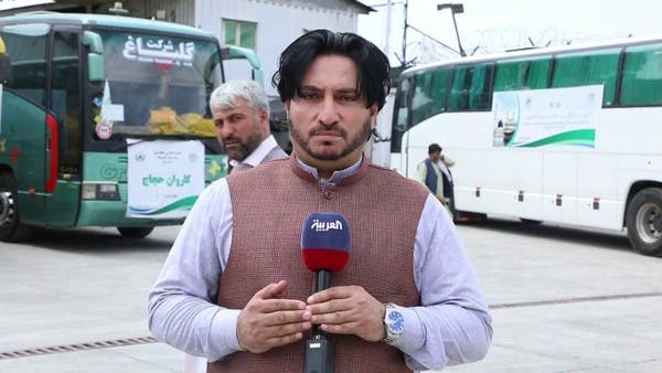 حشود الحجاج الأفغان تتدفق على مطار كابل استعدادا للسفر إلى الأراضي المقدسة